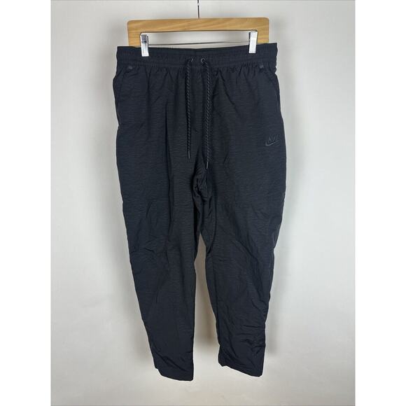 Nike Sportswear Tech Woven Lined Commuter Pants Joggers Black DQ4343-010 Men’s L